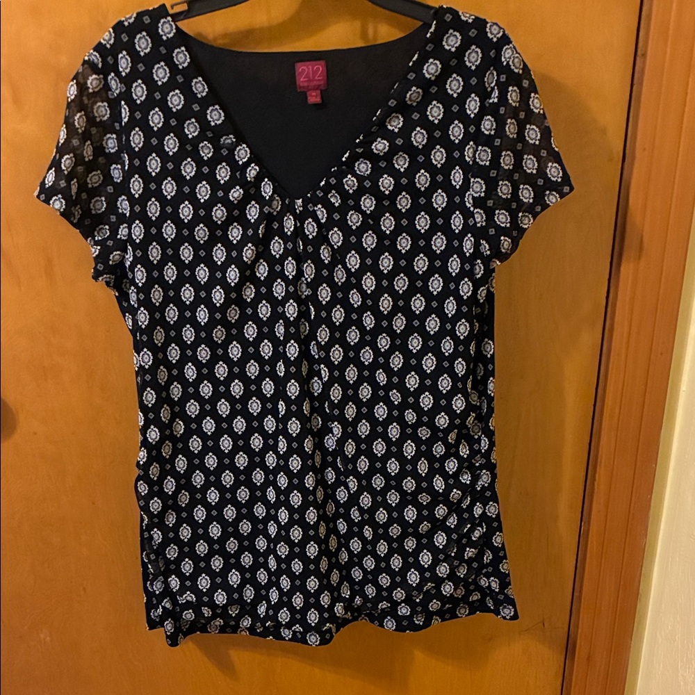 212 Collection Black and White Patterned Blouse